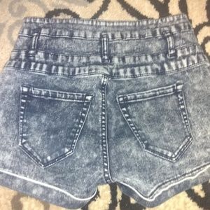 High wasted shorts